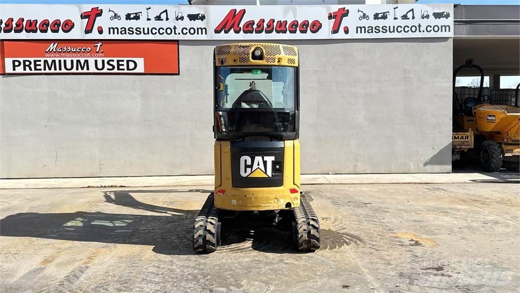 CAT 302CR Мини екскаватори < 7 т