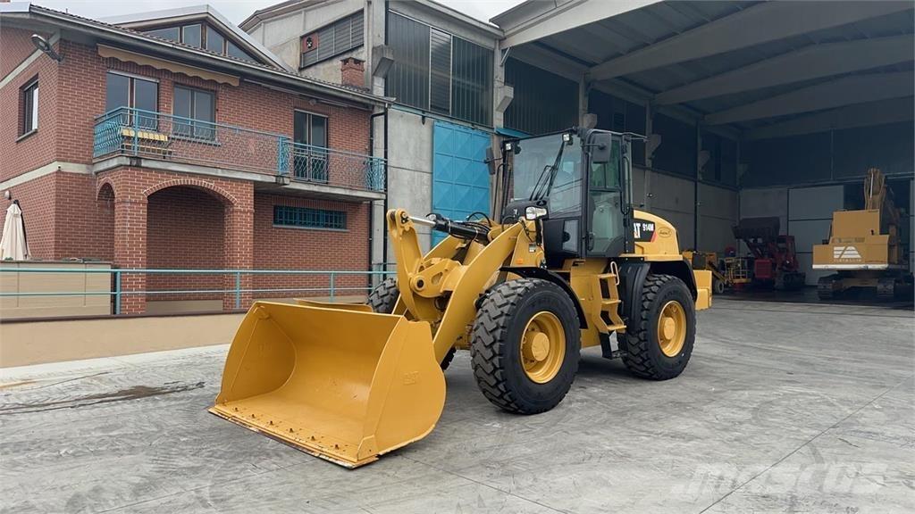 CAT 914M Колесни товарачи