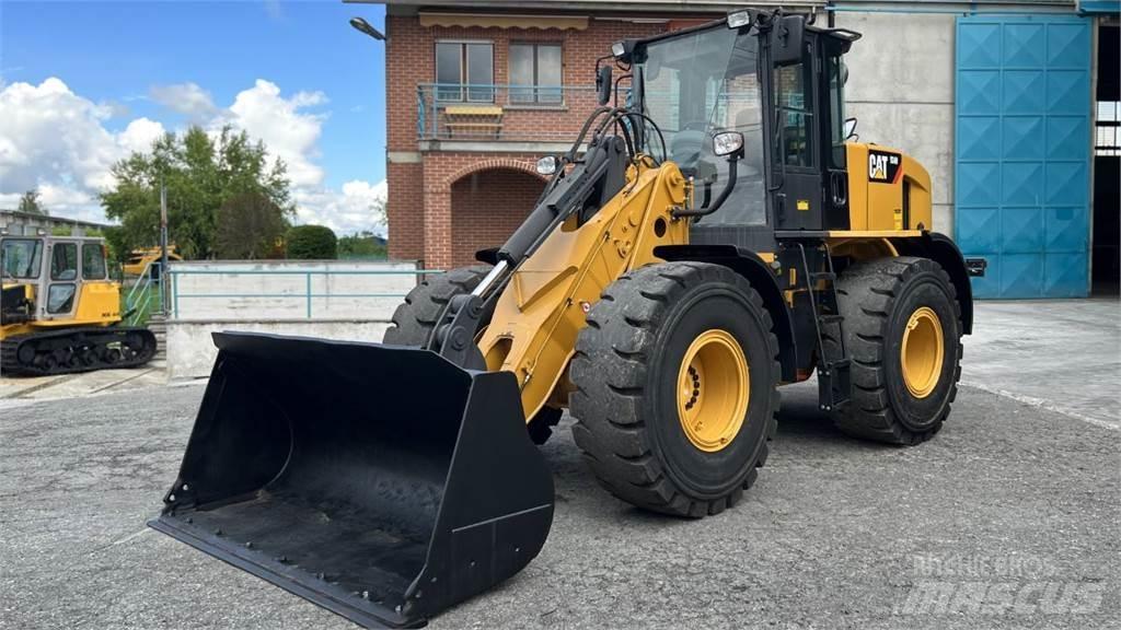 CAT 924H Колесни товарачи