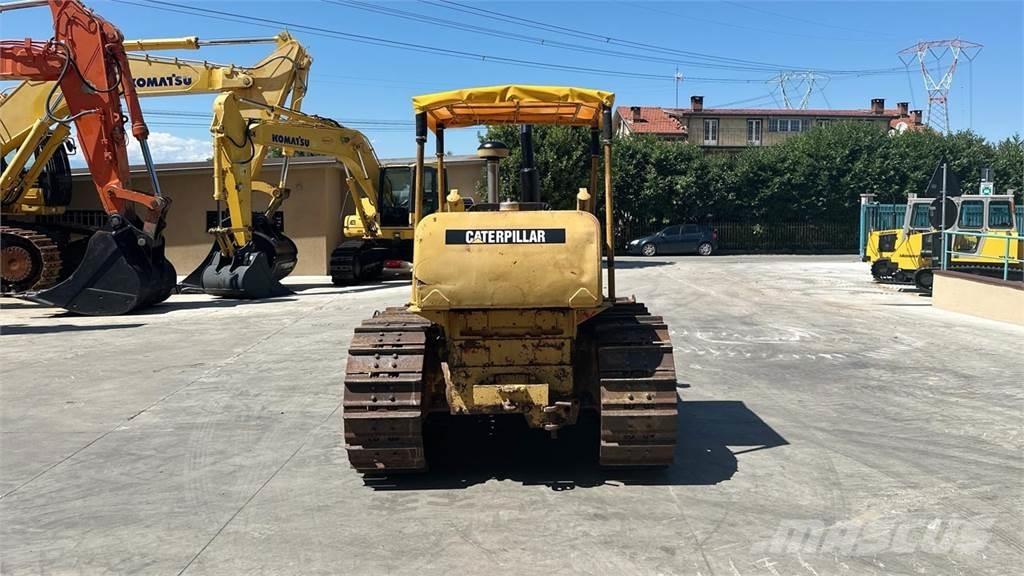 CAT D4D Верижни булдозери
