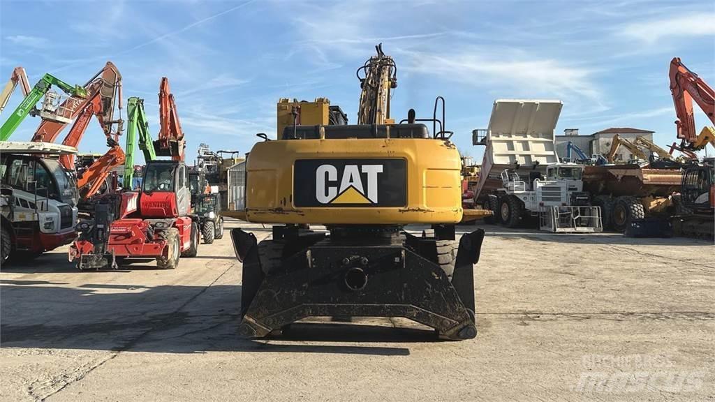 CAT M325D 4X4 Колесни екскаватори