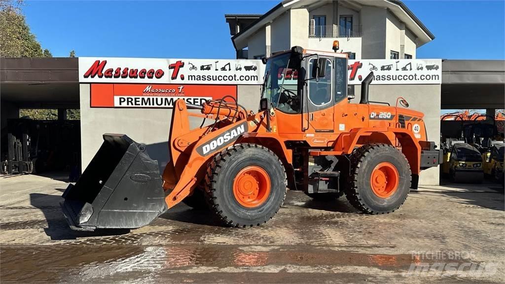Doosan DL250 Колесни товарачи