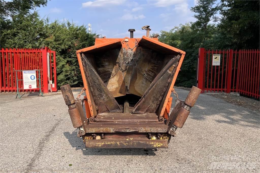 Dynapac DF45 Машини за асфалт