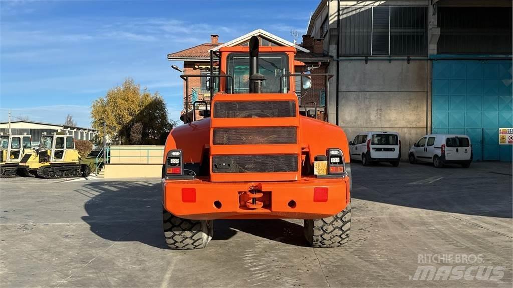 Fiat-Hitachi W190 Колесни товарачи
