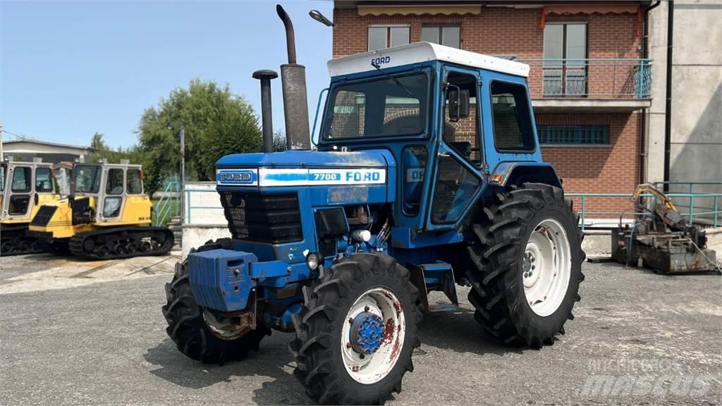 Ford 7700 4X4 Снегочистачки