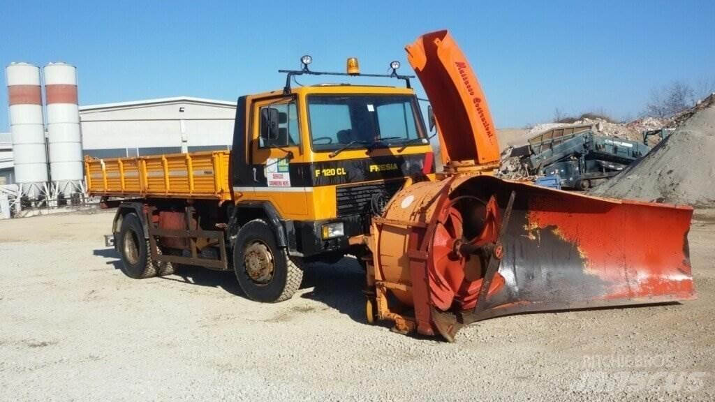  Fresia F120CL Снегочистачки