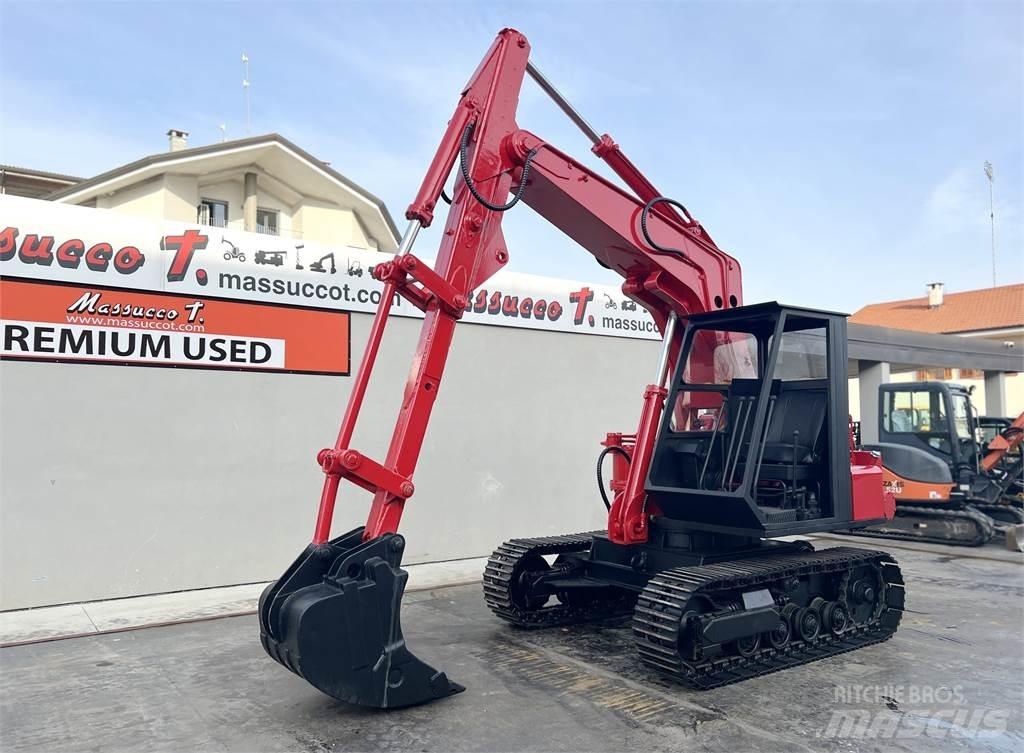 Hidromek H4 Средни екскаватори 7т - 12т