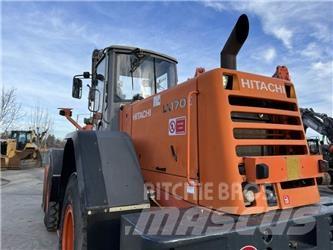 Hitachi LX170E Колесни товарачи