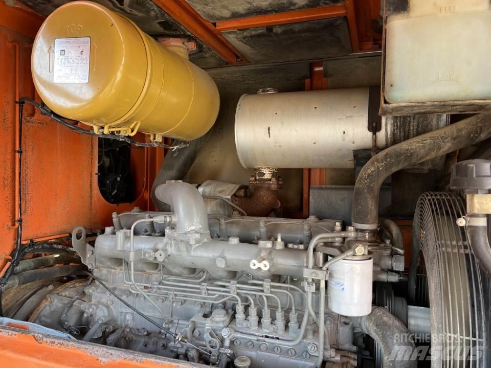Hitachi LX170E Колесни товарачи