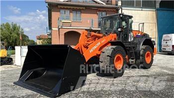 Hitachi ZW220-5B Колесни товарачи
