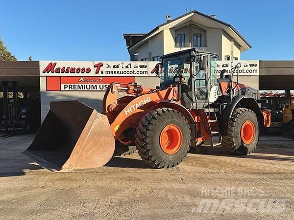 Hitachi ZW220-6 Колесни товарачи