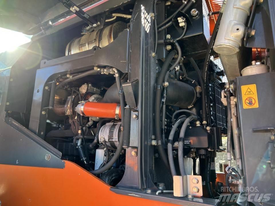 Hitachi ZW250-6 Колесни товарачи