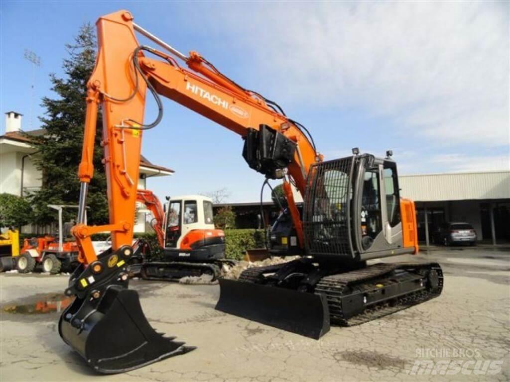 Hitachi ZX135 US-6 Екскаватори