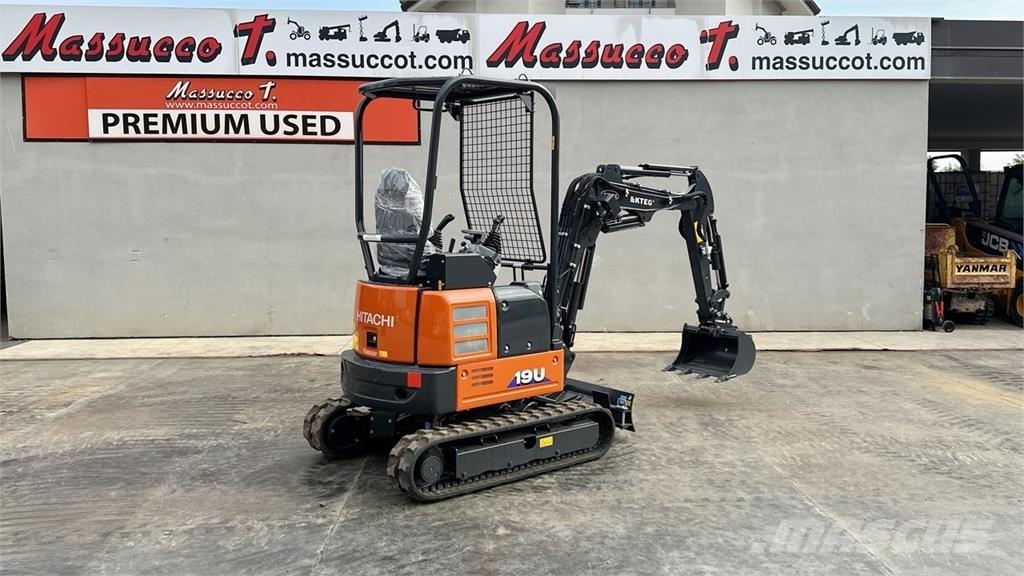 Hitachi ZX19U-2P Мини екскаватори < 7 т