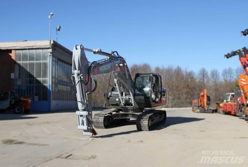 Hitachi ZX250LCN-6 Екскаватори