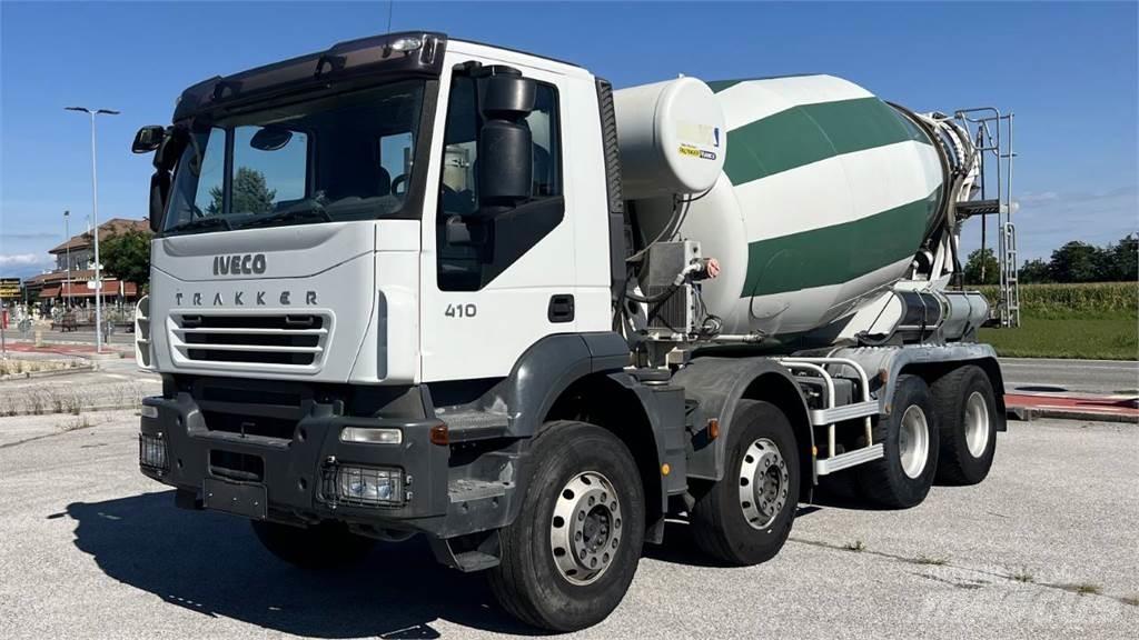 Iveco Trakker 410 8X4 Автобетоновози
