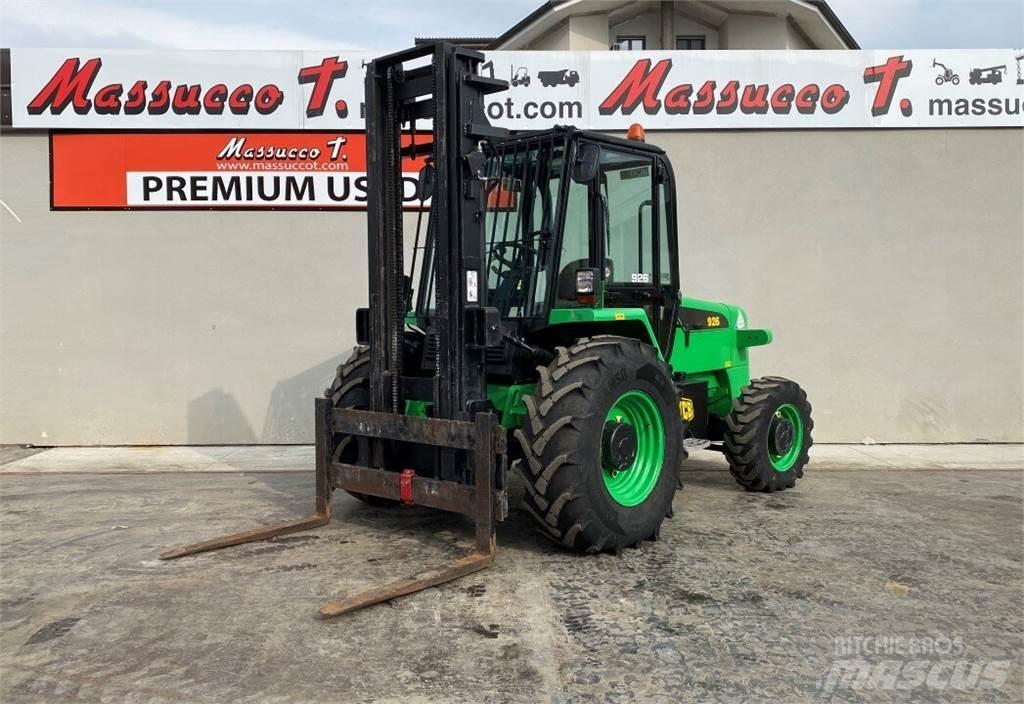 JCB 926 Камиони за херавни местности