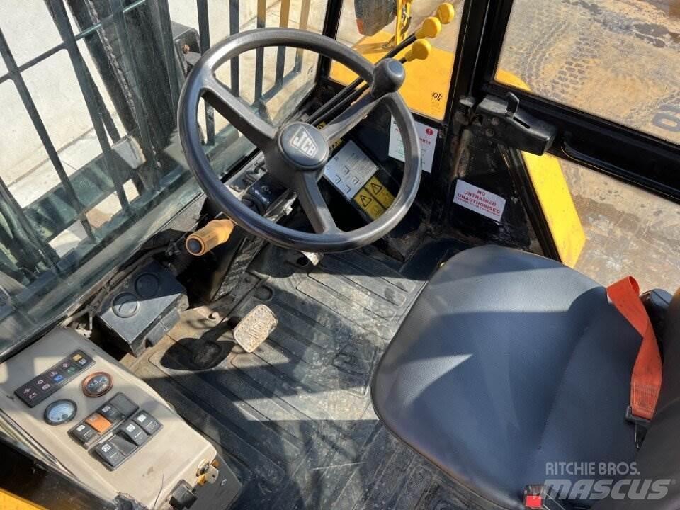 JCB 926 Камиони за херавни местности