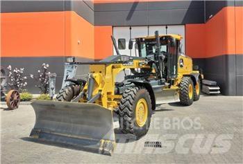 John Deere 622 GP 6X6 Верижни булдозери
