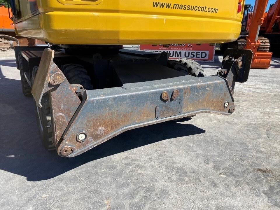 Komatsu PW200 7K Колесни екскаватори