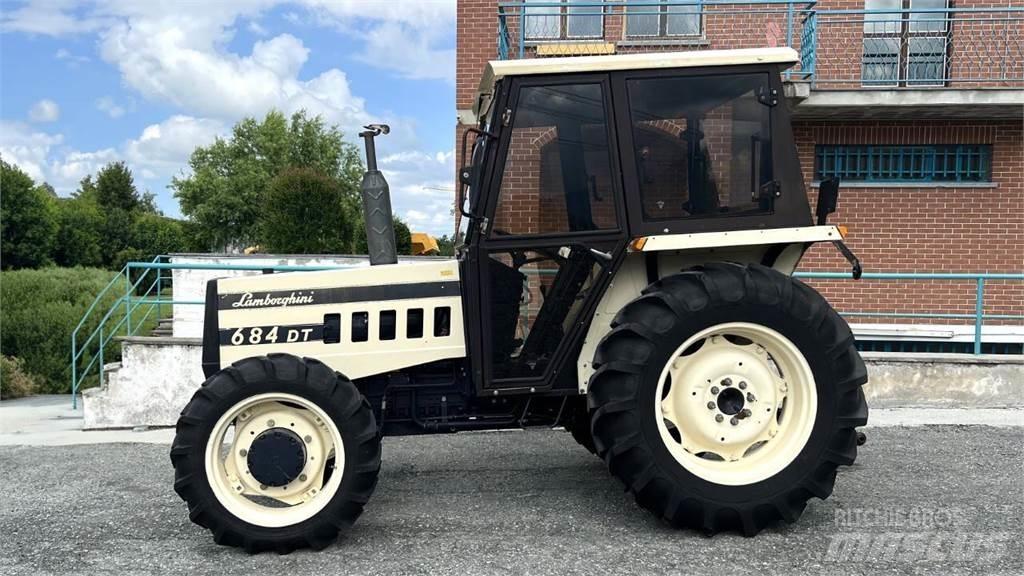 Lamborghini 684 DT Снегочистачки