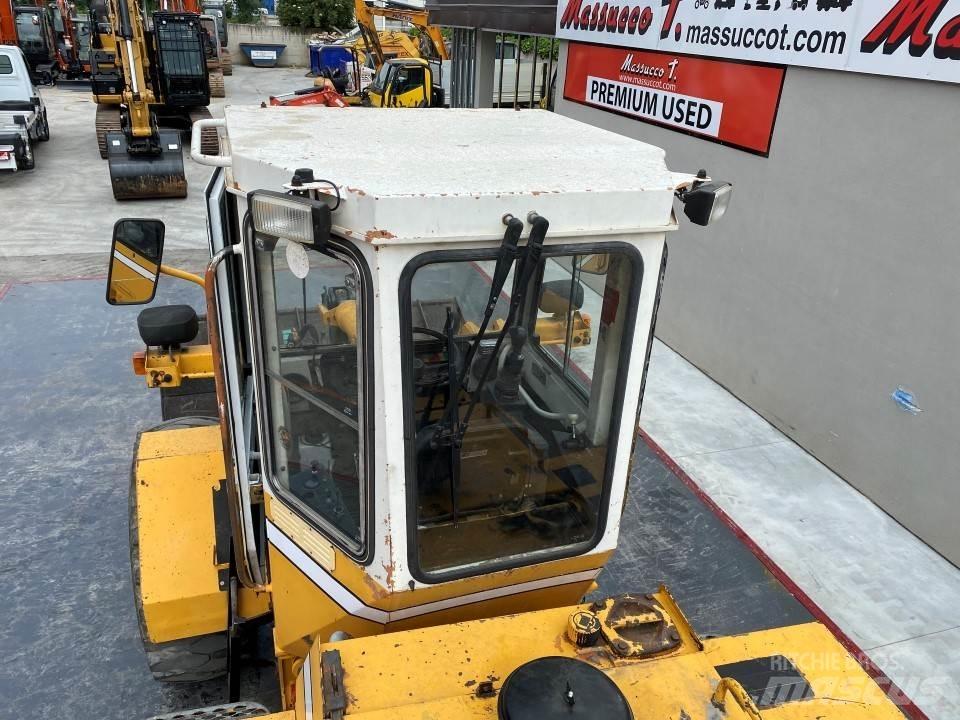 Liebherr L521 Колесни товарачи