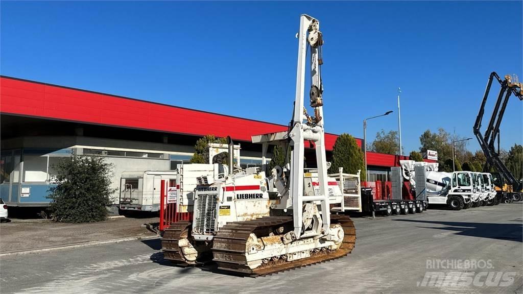 Liebherr RL 22 B Оборудване за тръбопроводи