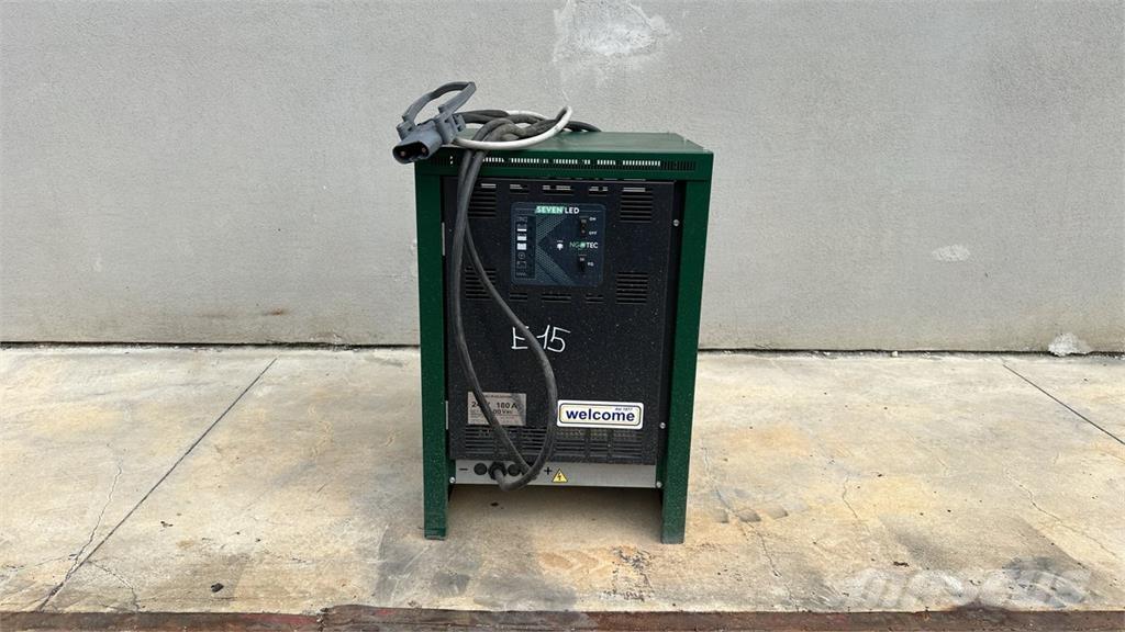 Linde E30 L Електрически вилични кари-повдигачи