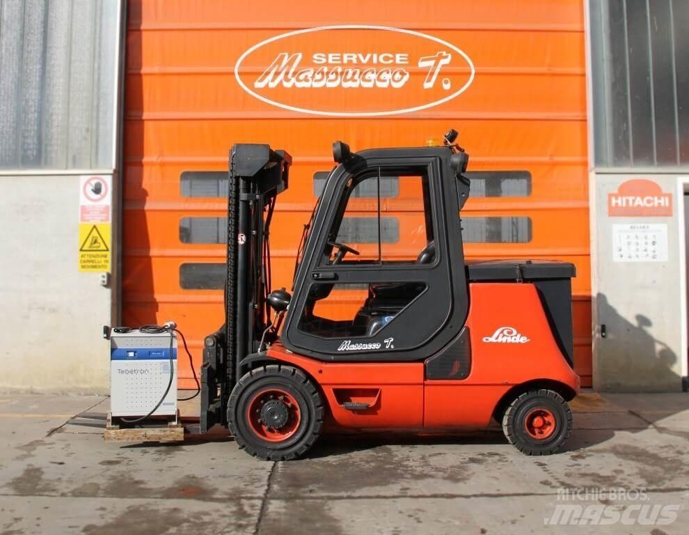 Linde E40P-02 Електрически вилични кари-повдигачи