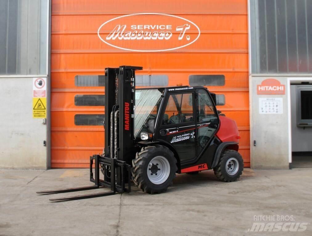 Manitou MC30-4 DK 4X4 Камиони за херавни местности