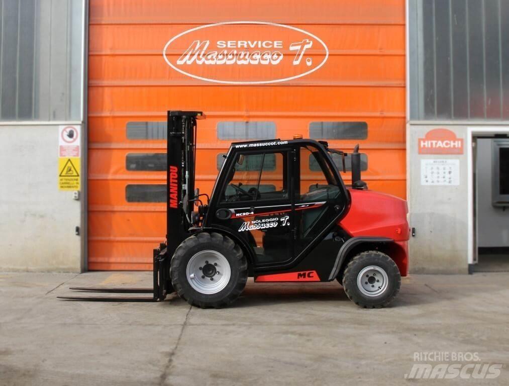 Manitou MC30-4 DK 4X4 Камиони за херавни местности