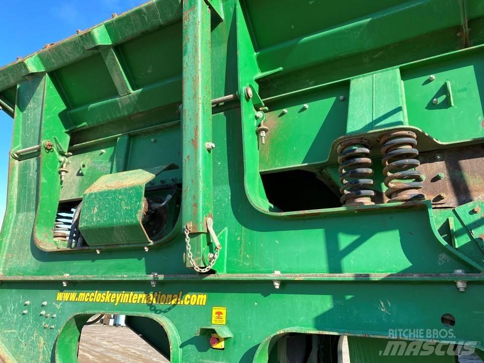McCloskey J40 V2 Мелници