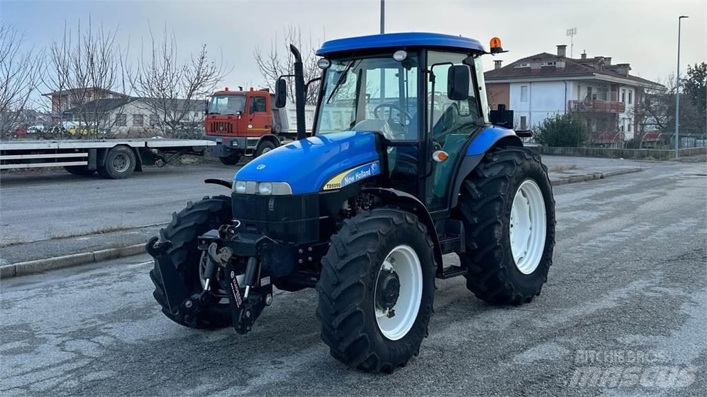 New Holland TD5050 4X4 Снегочистачки
