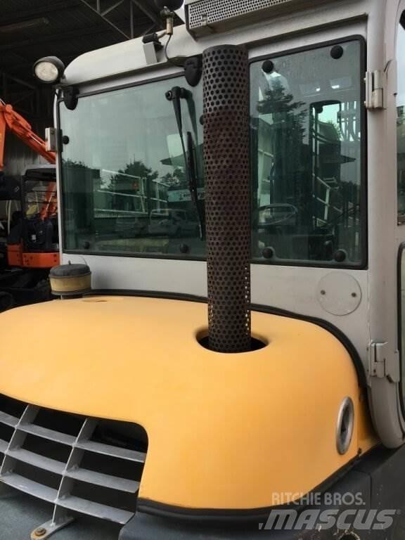Nuova Detas SHR 40 Дизелови камиони