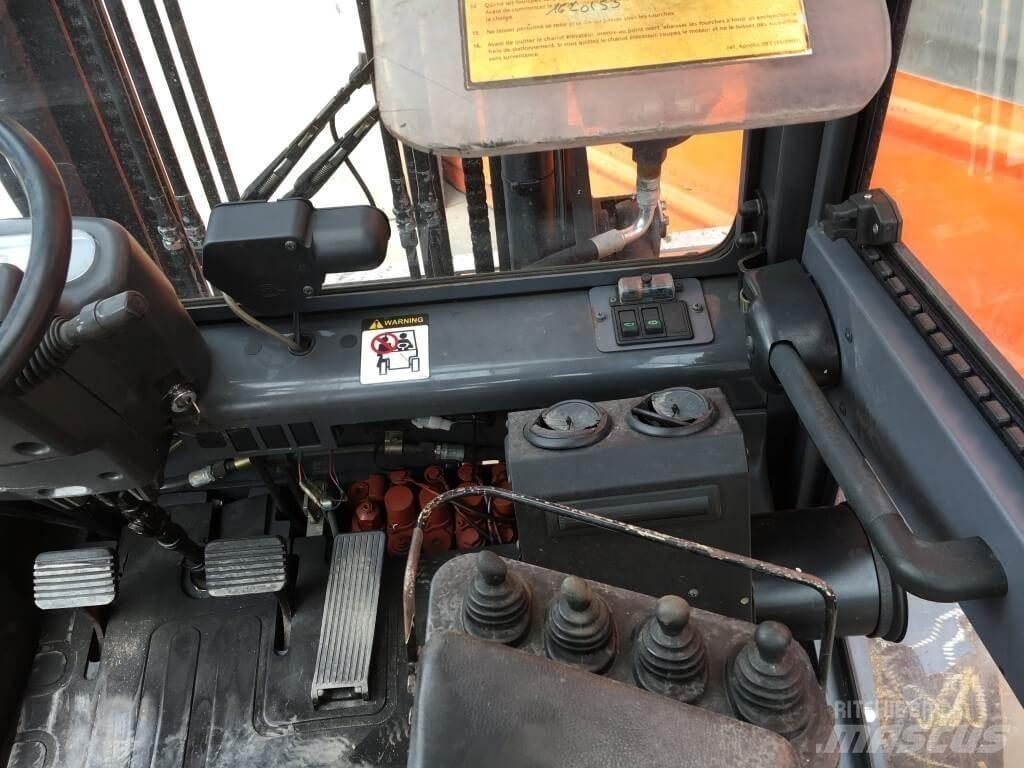 TCM FD40T2 Дизелови камиони