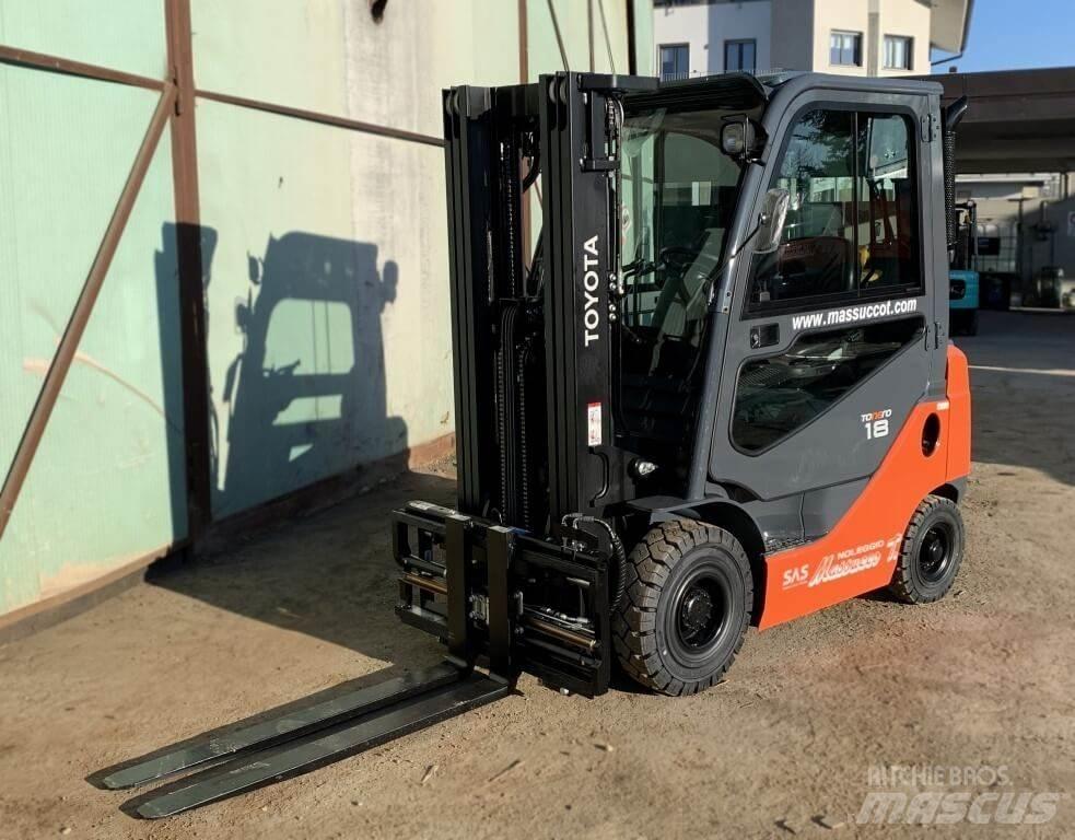 Toyota 02-8FDF18 Дизелови камиони