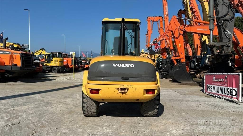Volvo L 40 B-TP Колесни товарачи
