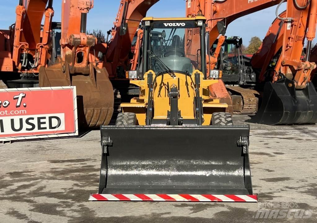Volvo L30G Колесни товарачи