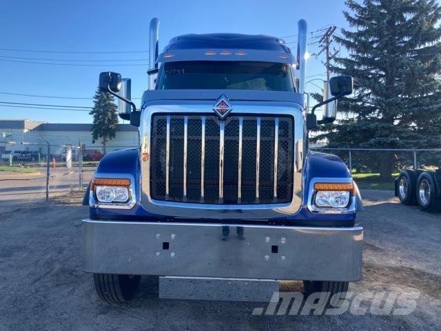 International HX Влекачи