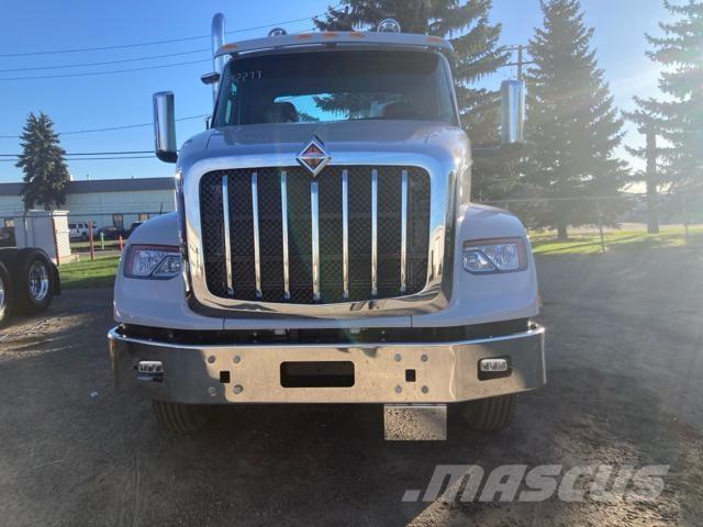 International HX Влекачи