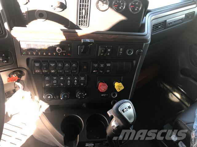 International HX Влекачи