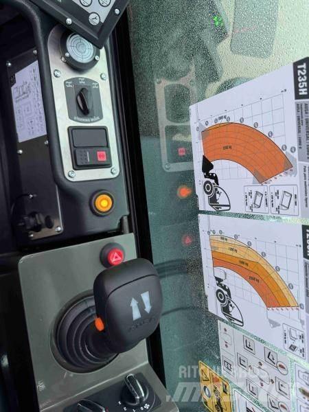 Ausa T235H Телескопични товарачи