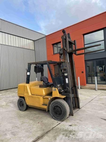 CAT DP40KL Вилични кари-повдигачи - други