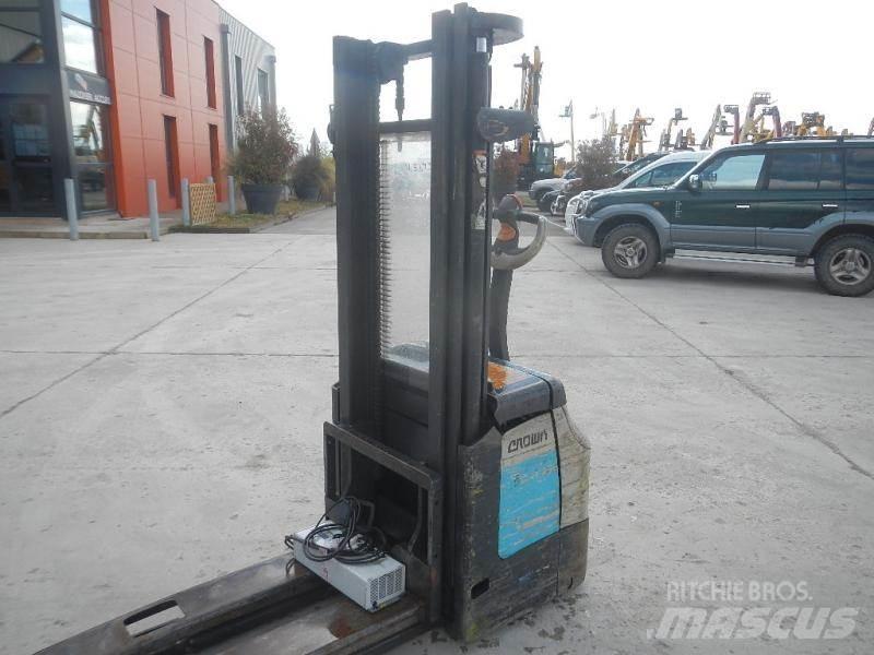 Crown ES 4000 Нископовдигач