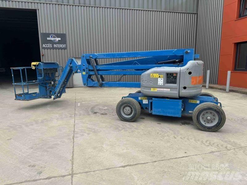 Genie Z45/25 Съчленени стрелови подемници