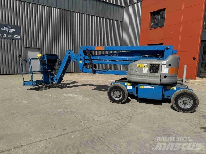 Genie Z45/25 Съчленени стрелови подемници