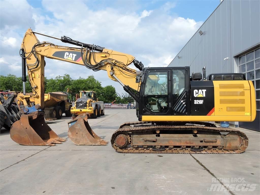 CAT 326F Верижен екскаватор