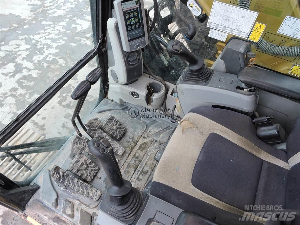 CAT 326F Верижен екскаватор