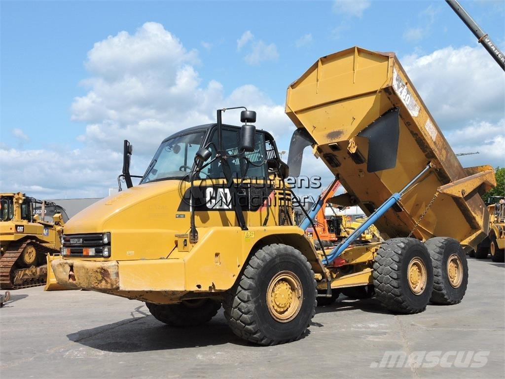 CAT 730 Дъмпери/моторни превозни средства