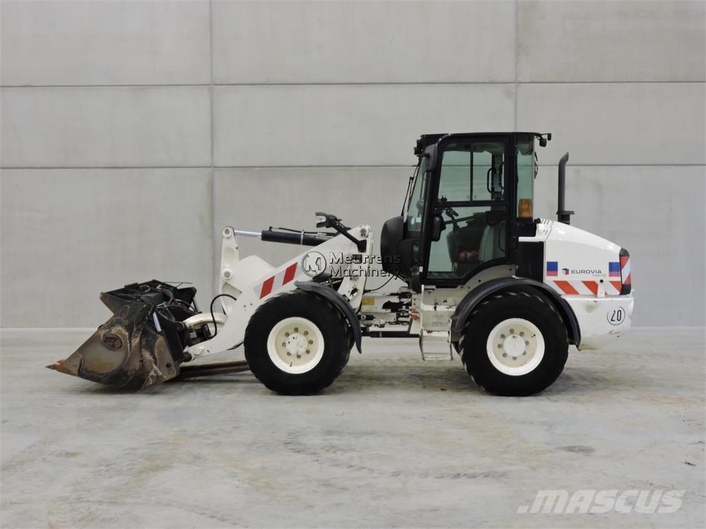 CAT 908M + FORK Колесни товарачи